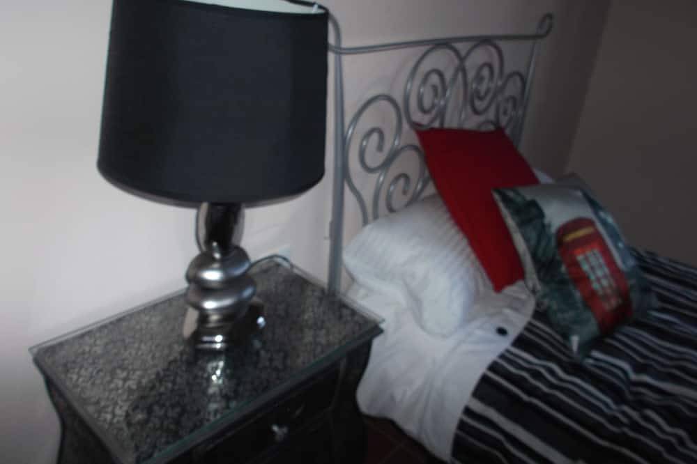 Coqueto atico-duplex con techos de madera in Mijares, Valle del Tiétar