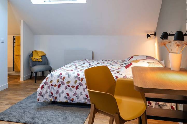Ganze Wohnung, Studio C, in the center of town, cosy and warm. in La Roche-sur-Yon, Loire-Tal