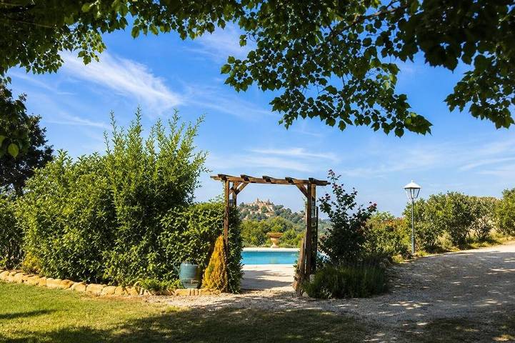 Location de vacances pour 3 personnes, avec jardin ainsi que terrasse et piscine à Ansouis - 4