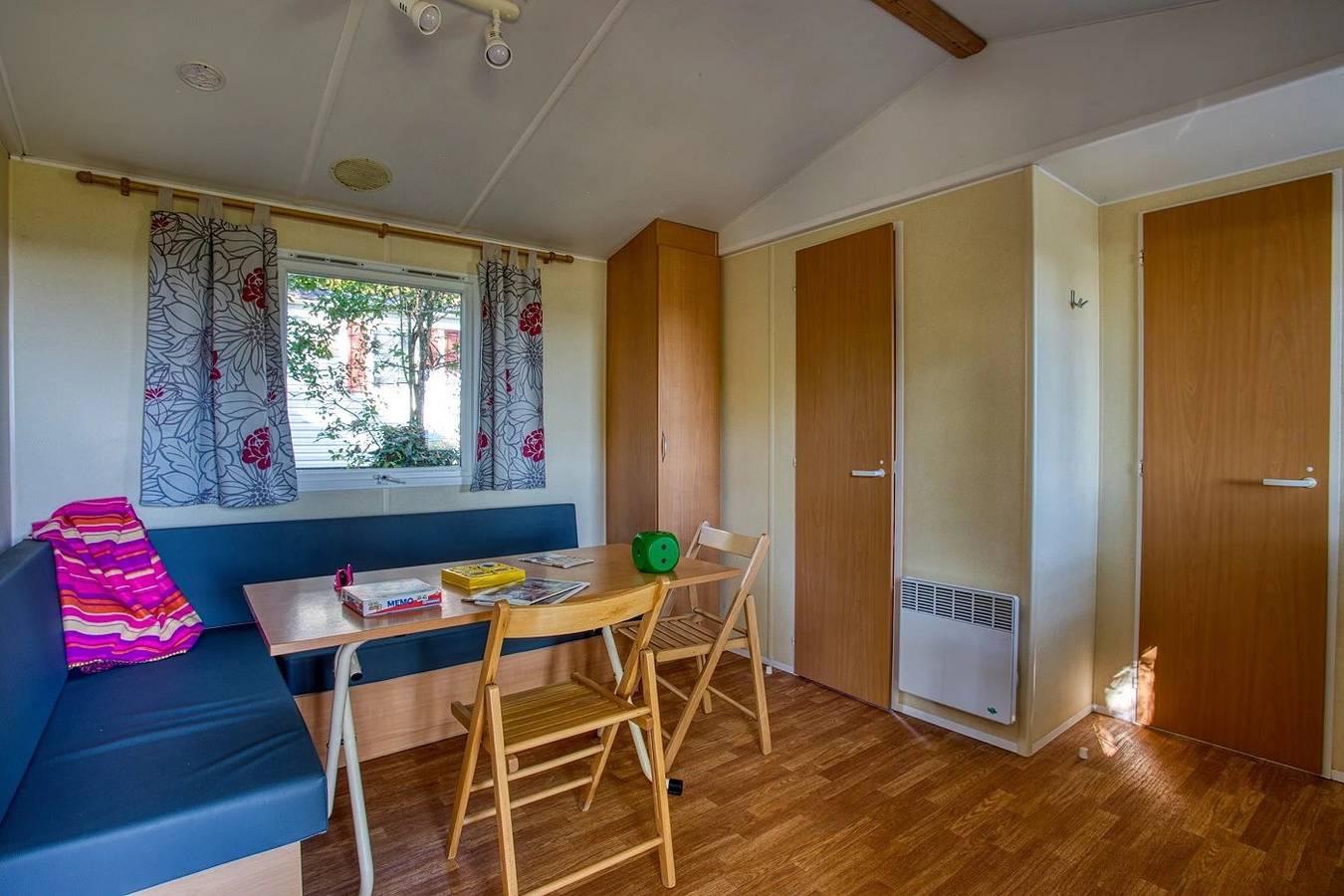 Camping 3 étoiles - Piscine - ccbeeii in Les Eyzies, Périgord Noir