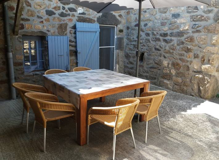 Gîte pour 5 personnes, avec jardin et terrasse en Ardèche - 3