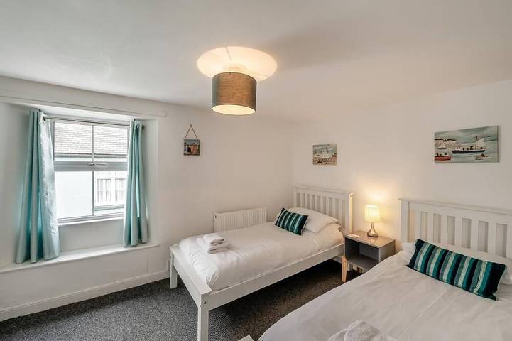 2 Bed in Brixham in Brixham, Torbay