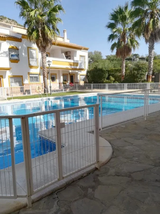 Casa de vacaciones para 4 personas, con jardín y vistas además de piscina para niños y piscina - 1