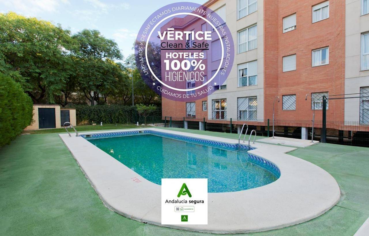 Apartamento entero, Apartamento de vacaciones para 10 personas con piscina in Este-Alcosa-Torreblanca, Sevilla
