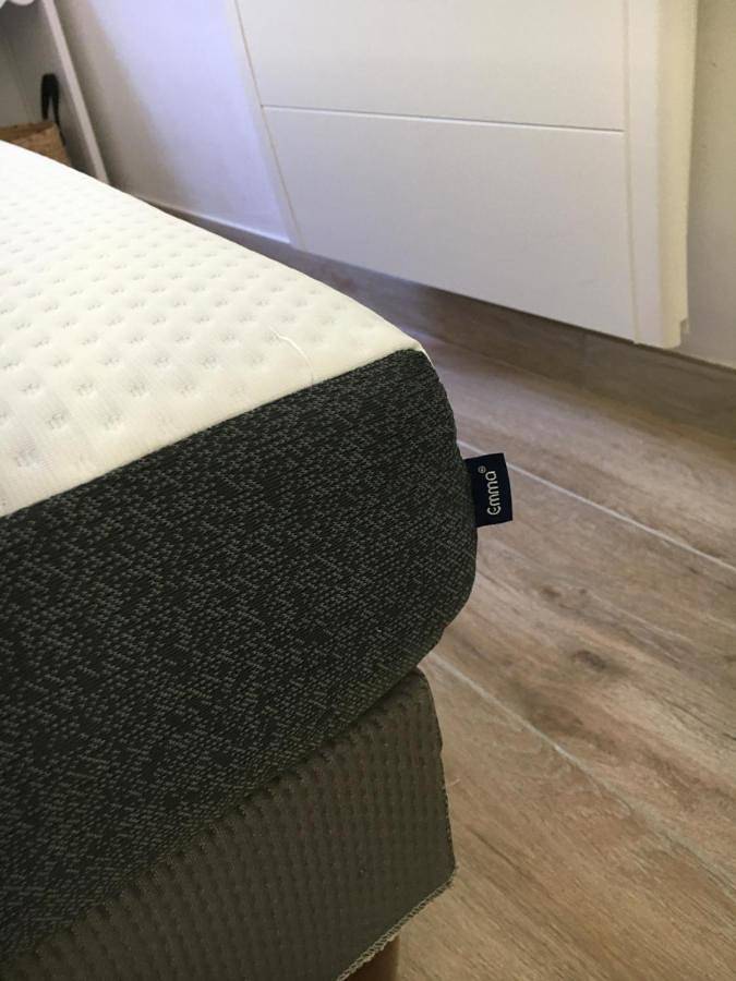 Location de vacances pour 4 personnes, avec jardin ainsi que vue sur le lac et vue dans Lac de Charmes - 3