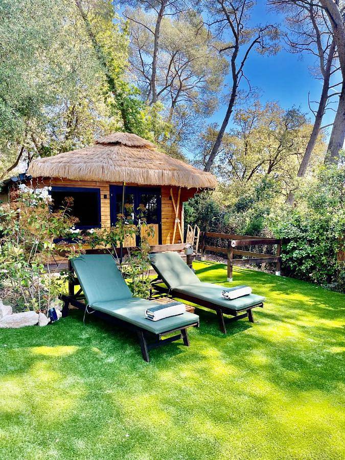 Cottage pour 2 personnes, avec terrasse ainsi que jardin et jacuzzi