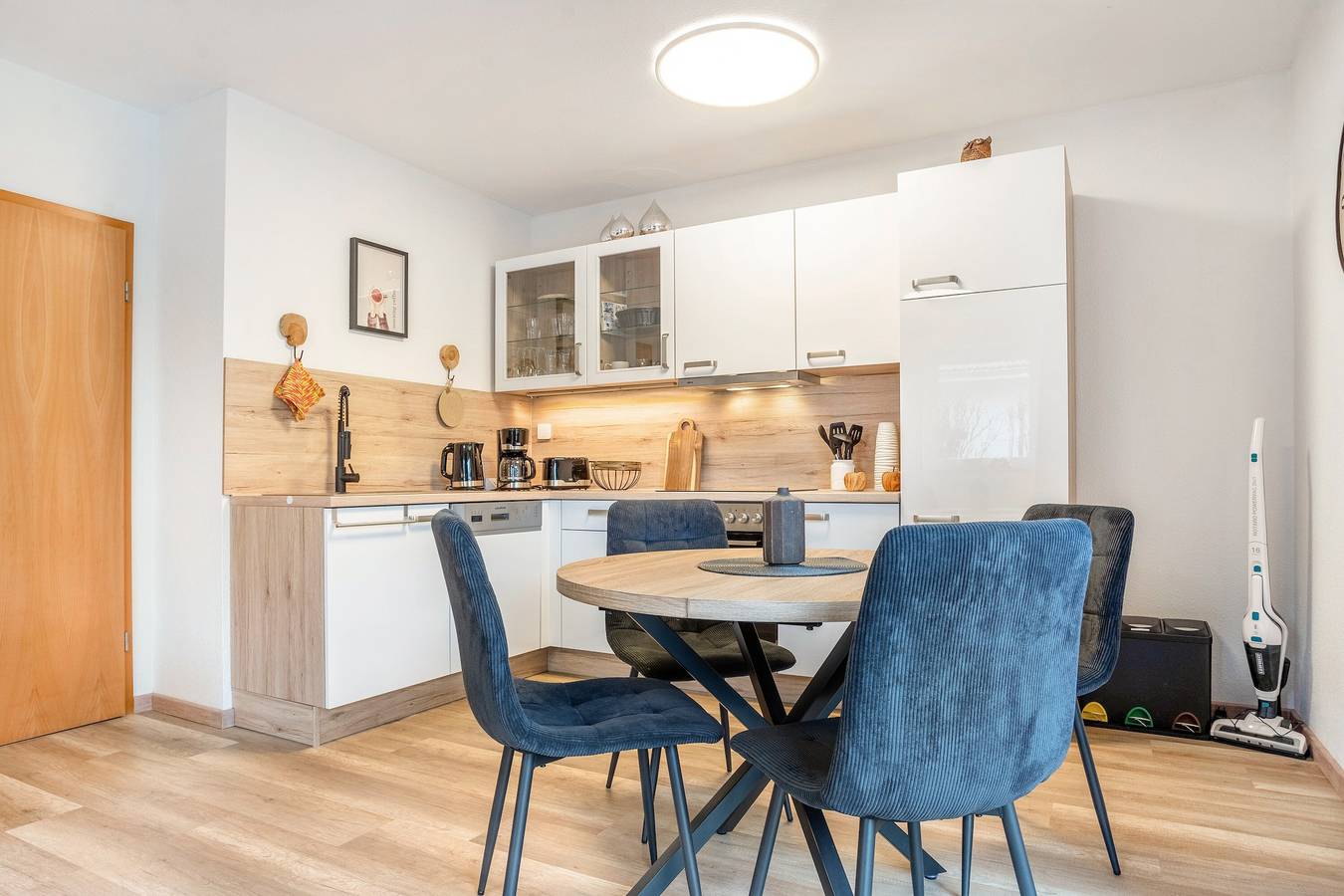 Ganze Wohnung, Apartment 'Carmen' mit gemeinsamer Terrasse, privatem Garten und Wlan in Wiek, Rügen