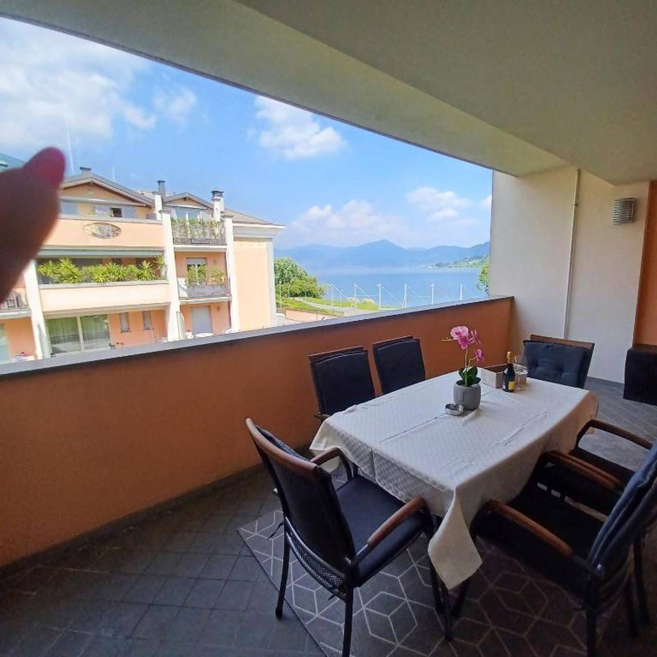 Ganze Wohnung, Ferienwohnung für 4 Personen mit Seeblick in Sarnico, Iseosee