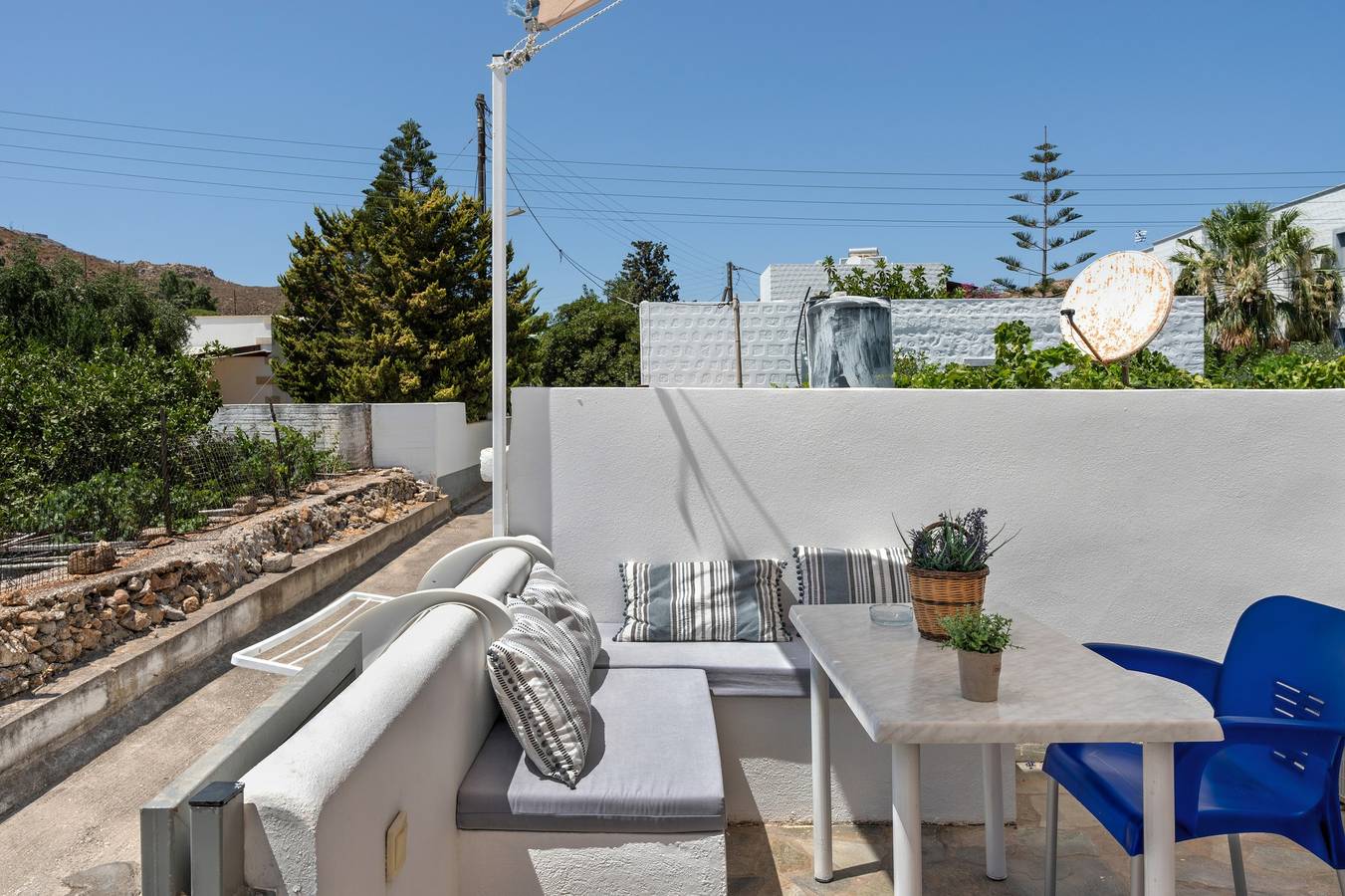 Appartement dans l'hôtel 'Pico Bello Patmos 10' avec vue sur la montagne, Wi-Fi et climatisation in Dodécanèse