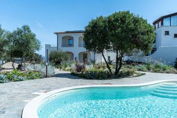 Gîte pour 4 personnes, avec jardin et terrasse à Pittulongu