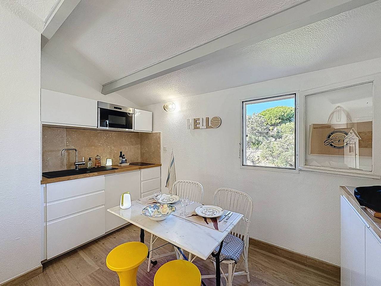 Appartement entier, Charmant T2 duplex avec clim' et parking privé, proche plage in Les Lecques, Saint-Cyr-sur-Mer