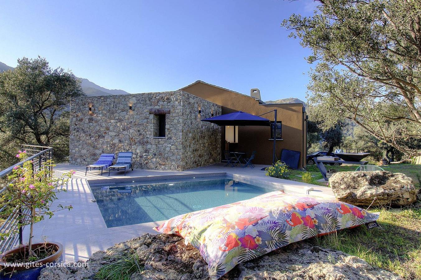 Casa vacanza a Corsica del Nord a partire da 328€ a notte