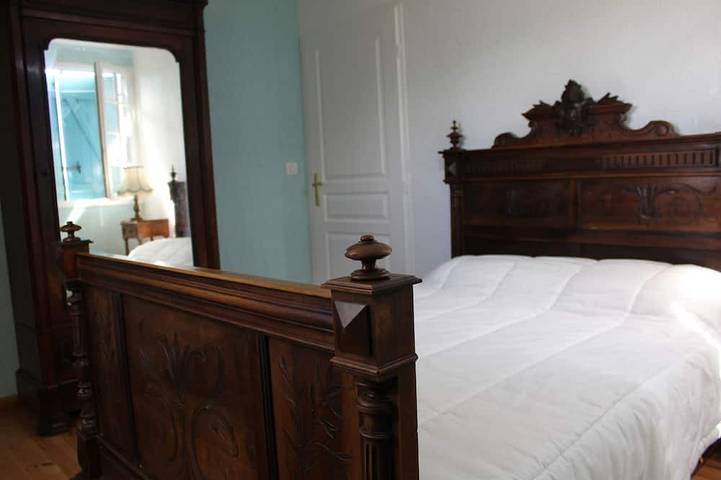 Casa de la aldea de la Sentencia in Bernac-Dessus, Altos Pirineos
