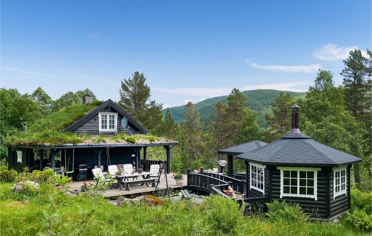 Ferienhaus für 7 Personen, mit Terrasse und Garten sowie Ausblick in Molde