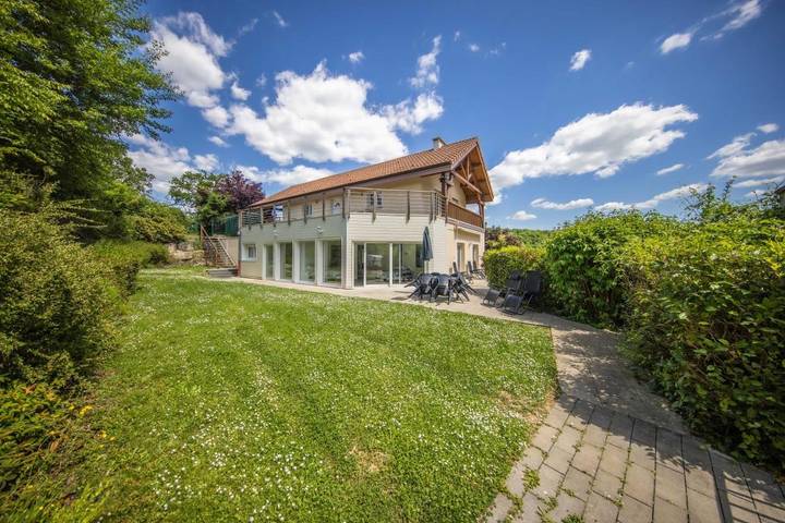 Location de vacances pour 8 personnes, avec vue et balcon dans Jezainville