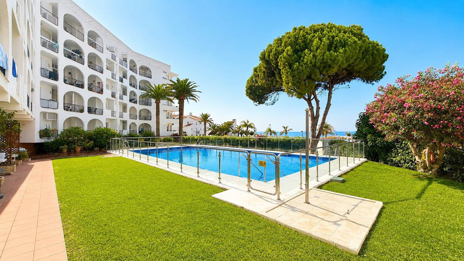 Appartement entier, Verdemar Sunny in Playa Carabeíllo, Nerja