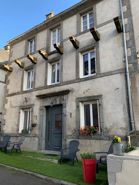 Gîte de caractère, 15 min Besse, entièrement rénové in Égliseneuve-d'Entraigues, Parc naturel régional des Volcans d'Auvergne