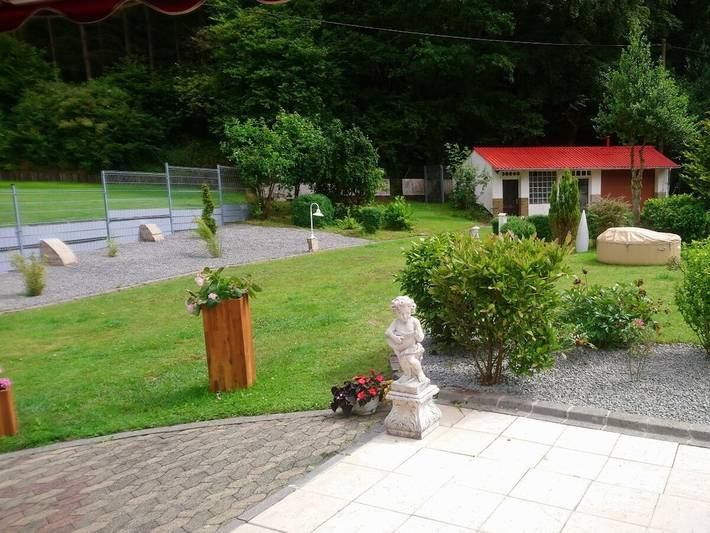 Ferienhaus in Mehren mit Schwimmbecken in Mehren, Vulkaneifel