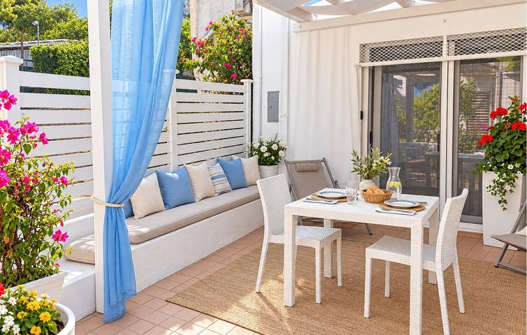 Ganze Ferienwohnung, Gemütliche 1-Zimmer-Wohnung mit Terrasse – 600 m vom Strand entfernt in Spiaggia del Cannone, Tropea