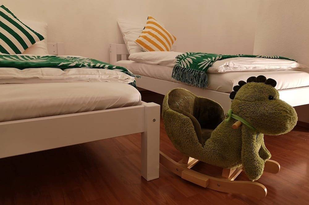 Seewärterhaus, unieke, directe locatie aan de oever van het meer Kronenburg in Kronenburg, Dahlem