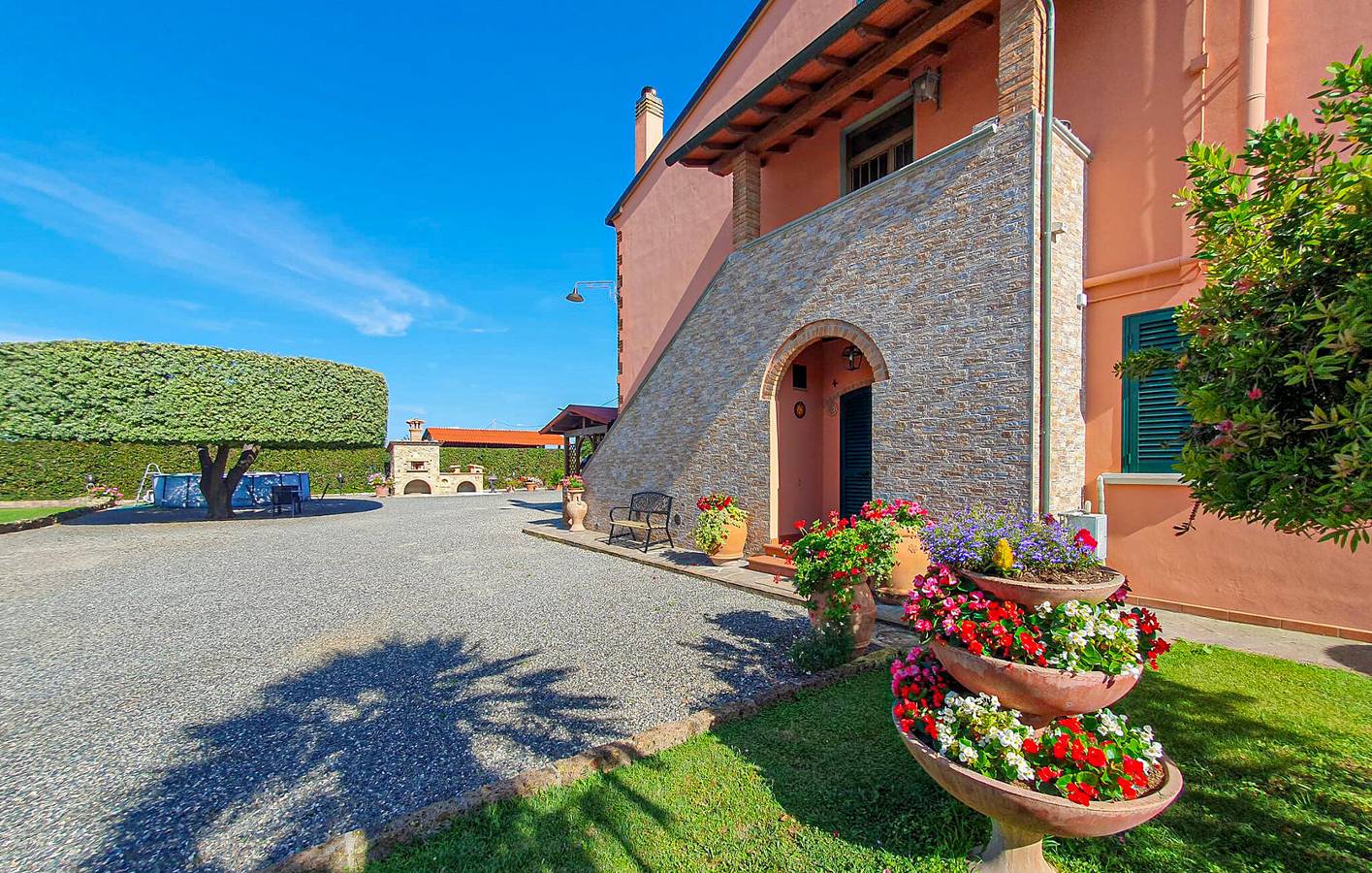 Apartamento vacacional entero, Acogedor apartamento con WiFi, aire acondicionado y aparcamiento, a 2 km de Cecina. in Cecina (desambiguación), Costa Etrusca