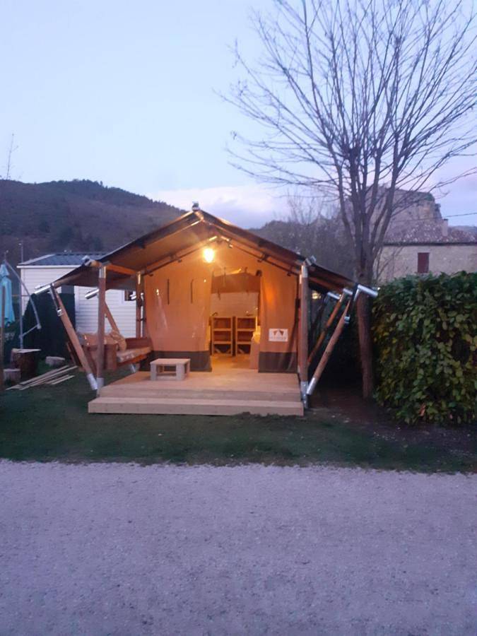 Camping pour 6 personnes, avec jardin et vue à Castellane - 3