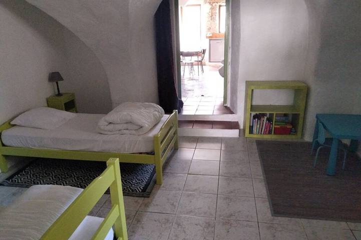 Gîte pour 6 personnes, avec terrasse à Mirabel-et-Blacons - 4
