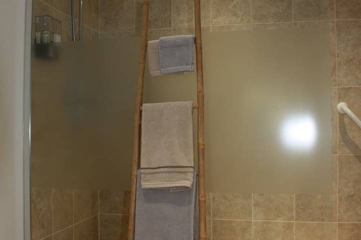 Location de vacances pour 4 personnes, avec piscine à Le Puy-Sainte-Réparade - 3