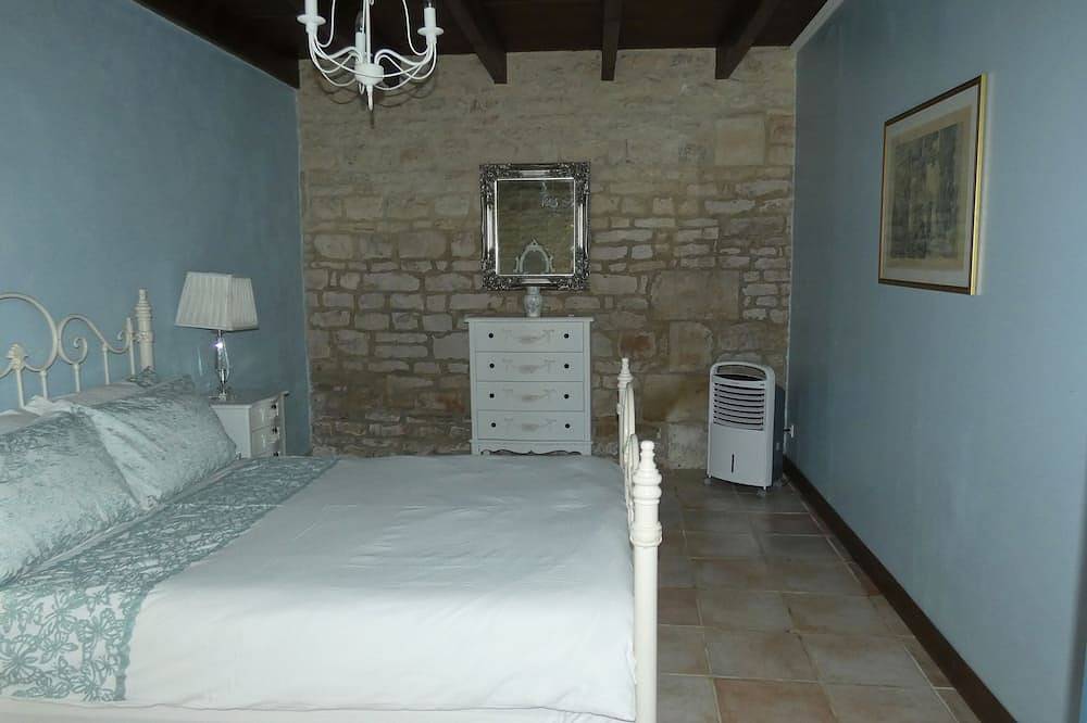 Cottage élégant et romantique dans un village situé entre deux villes de marché très fréquenté in Saint-Vincent-la-Châtre, Région de Niort