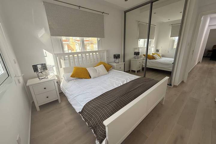 Ganze Wohnung, Seaview Top floor 3 bedroom apartment in Paphos, Südzypern