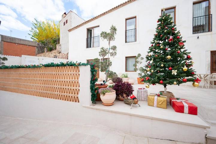 Apartamento para 4 personas, con terraza además de vistas y piscina, Se admiten mascotas en Badalona