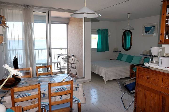 Studio pour 3 personnes, avec balcon
