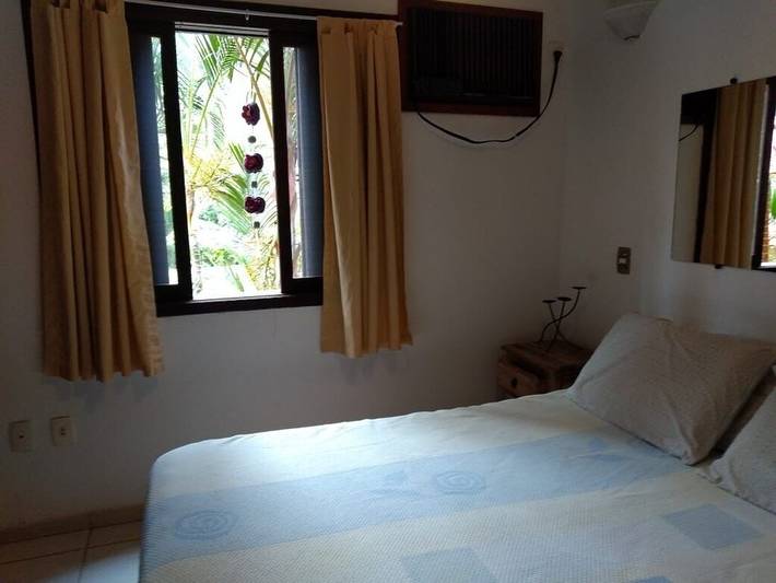 Casas e apartamentos de temporada para 6 pessoas, com balcão e piscina em Maresias