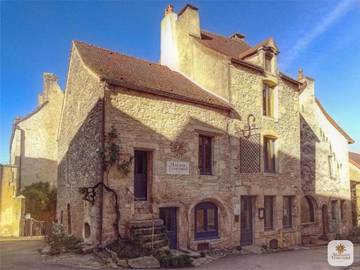 Chambre d’hôte pour 3 personnes, avec jardin et vue à Flavigny-sur-Ozerain