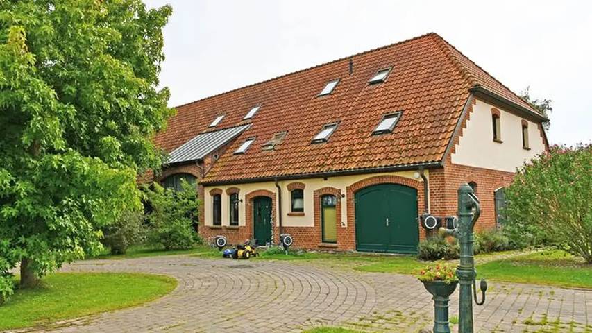 Ferienwohnung für 2 Personen, mit Terrasse und Garten sowie Sauna in Garz/Rügen