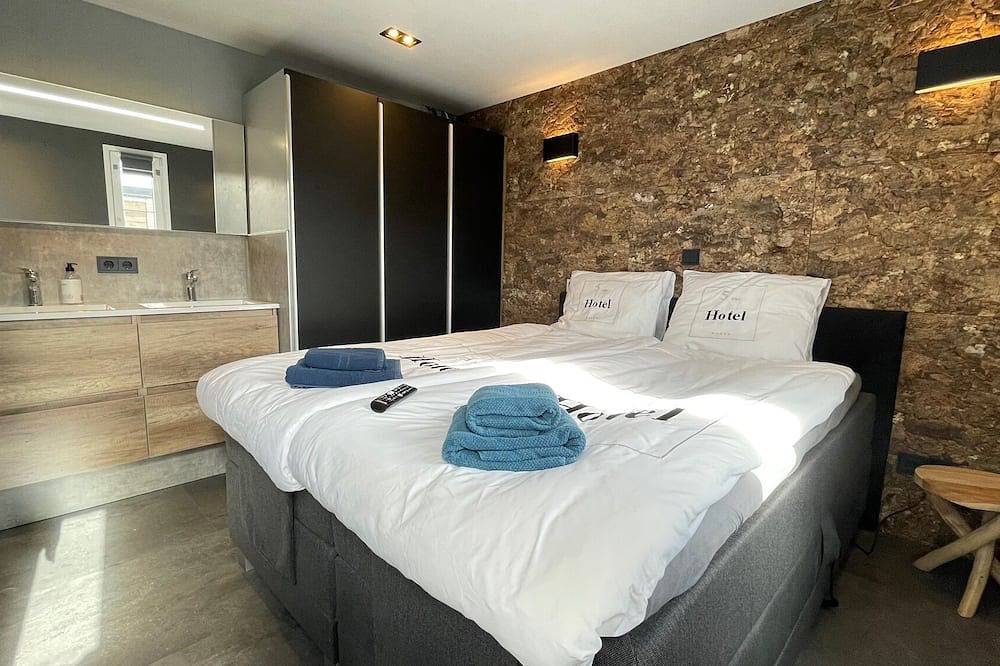 Poellodge, Hausboot mit herrlicher Terrasse und Aussicht. in Aalsmeer, Nordholland