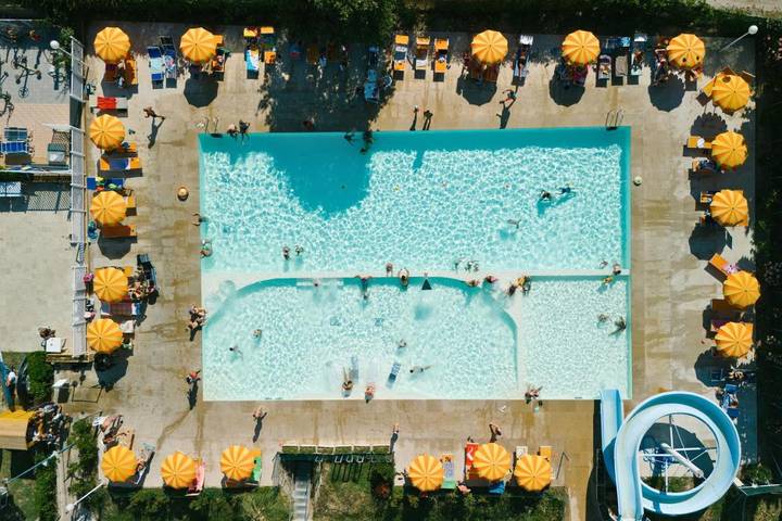 Villaggio vacanza per 2 persone, con Terrazza e Idromassaggio nonché Piscina e Sauna nelle Marche