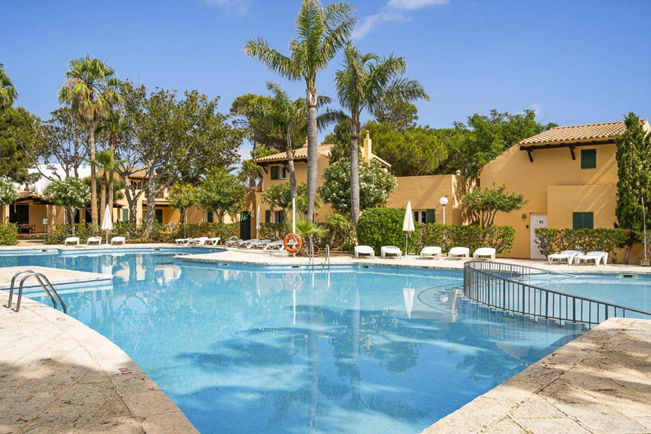 Appartement entier, Es Peix Blau - Apartamento reluciente con piscina in Son Xoriguer, Ciutadella