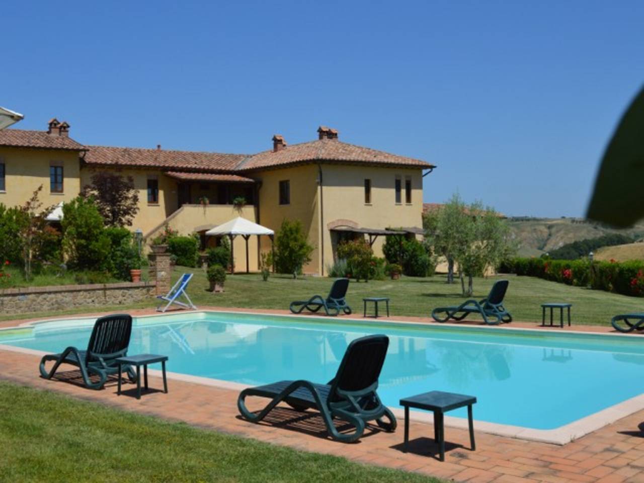 Ganze Wohnung, Charmante Wohnung mit Pool inmitten der Natur in Asciano, Siena Provinz