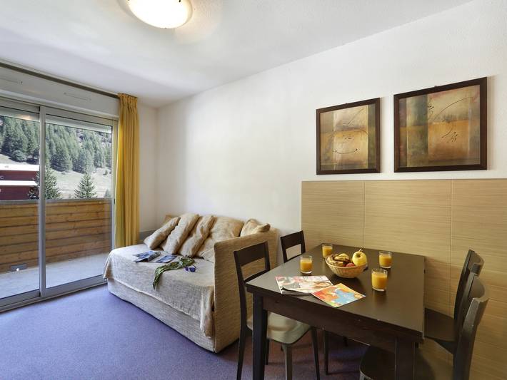 Chalet pour 5 personnes, avec balcon et piscine, adapté aux familles à Allos