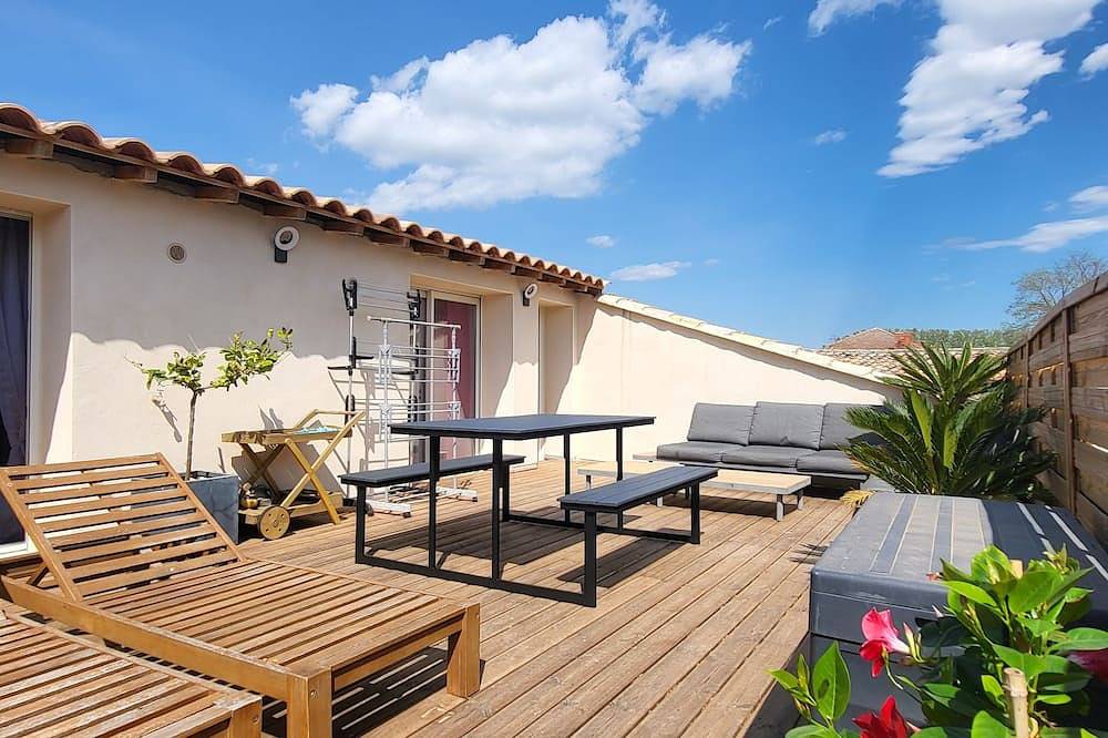Maison Dans le Centre Ville. Idéale Pour les Petites Familles in Marsillargues, Côte d'Améthyste