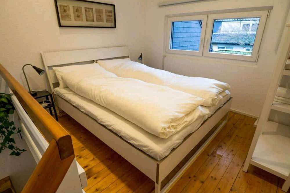 Entire apartment, Cozy vacation apartment in a terraced house in Hochheim am Main, Hochheim