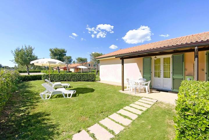 Appartamento per 4 persone, con giardino e piscina a Mazzanta