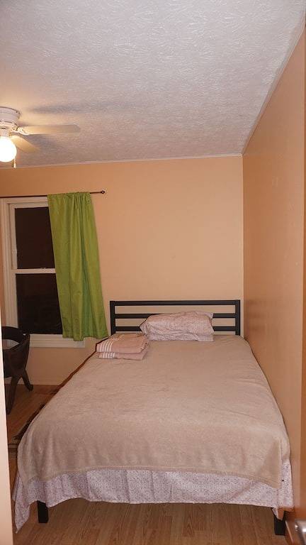 Lisbon room in Bloomington (IN), Monroe County (IN)