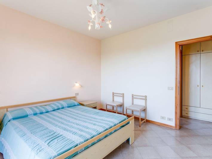 Gîte pour 5 personnes, avec terrasse ainsi que piscine et jardin, adapté aux familles à Tuoro sul Trasimeno - 2