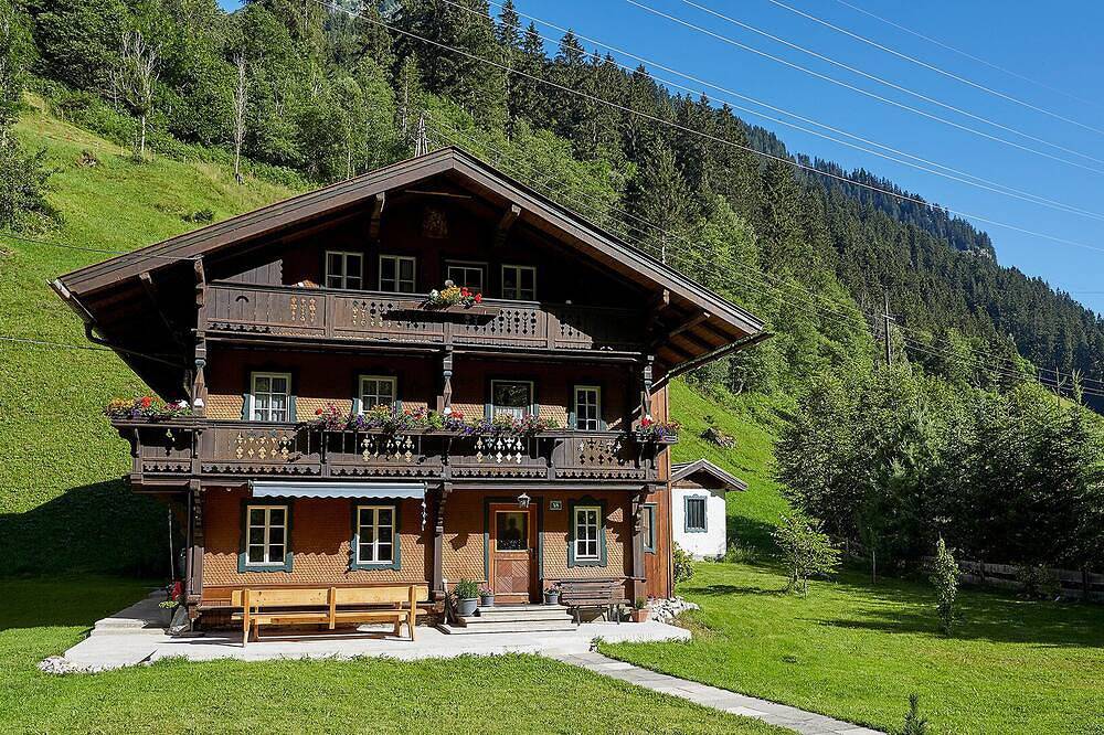 Zillertaler Ski- und Wanderhütte in Finkenberg, Zillertaler Alpen