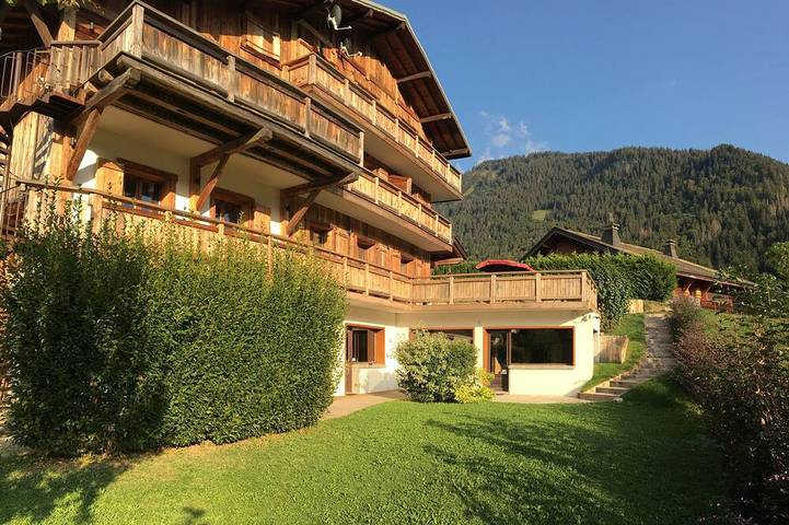 Ferienwohnung für 14 Personen, mit Garten und Balkon sowie Whirlpool und Sauna in Morzine