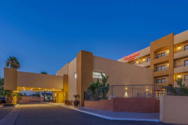 Hôtel pour 3 personnes, avec piscine - 1