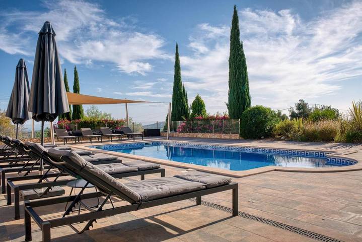 Villa für 12 Personen, mit Garten und Ausblick sowie Pool - 1