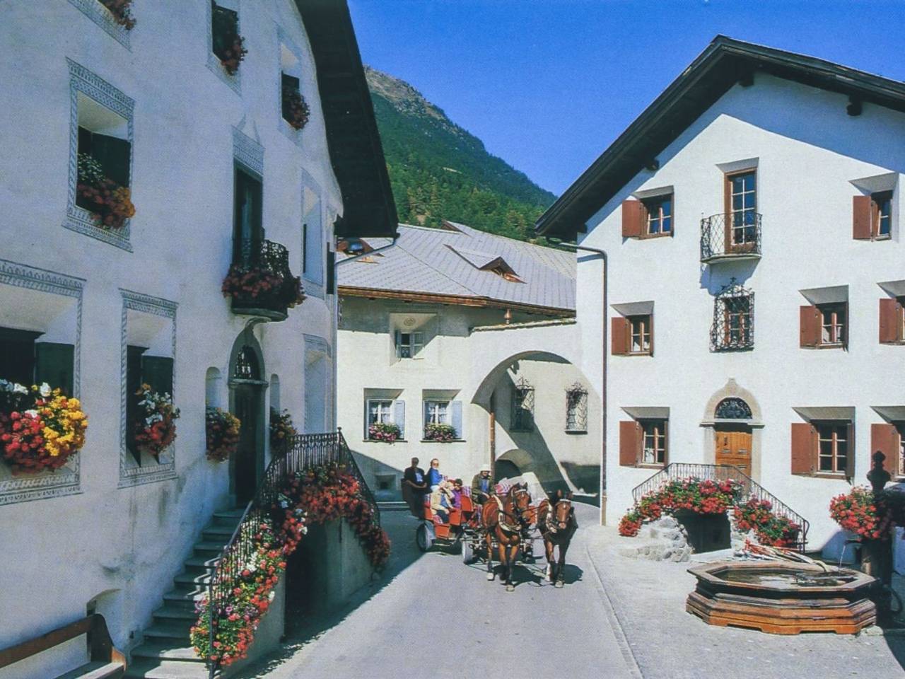 Geheel appartement, Chesa Michel Muragl in Bever, Saint Moritz